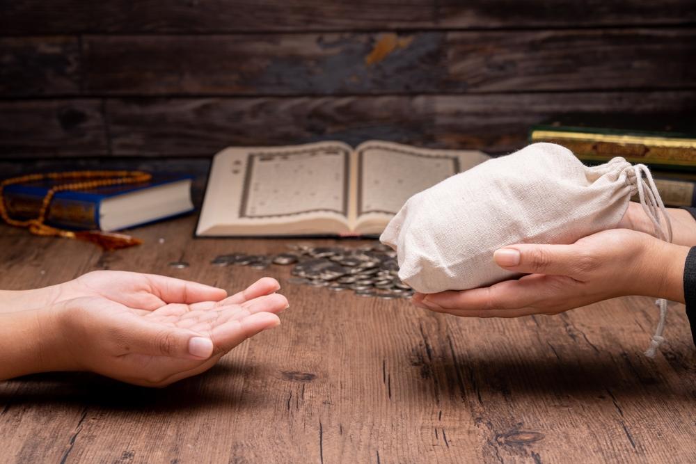 Charity-in-Islam-quran-insider